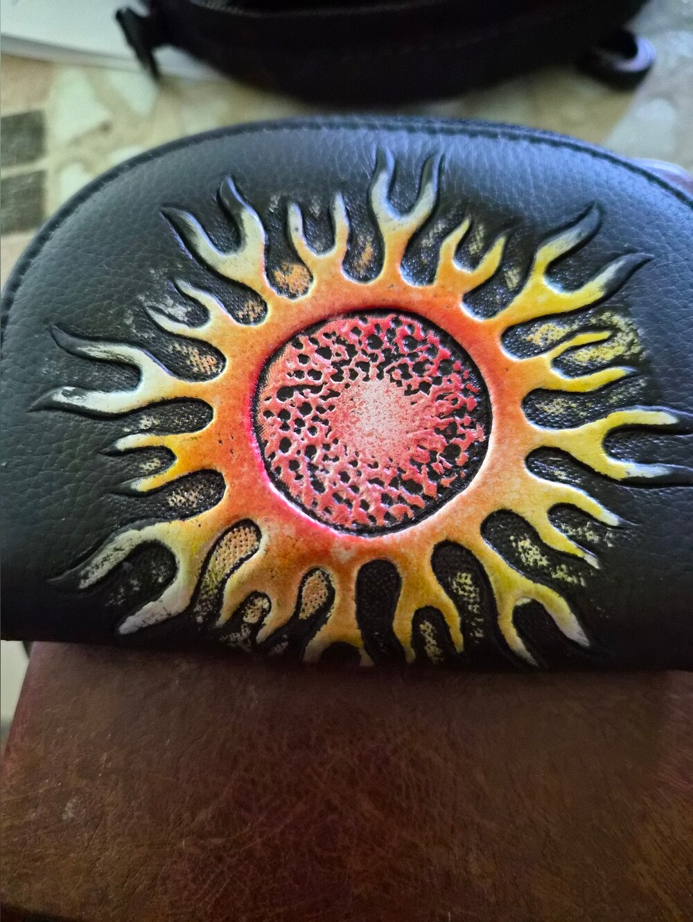 Cow Hide Genuine Leather Accordion Card Holder Embossed Sun Burst🌞NWOT
